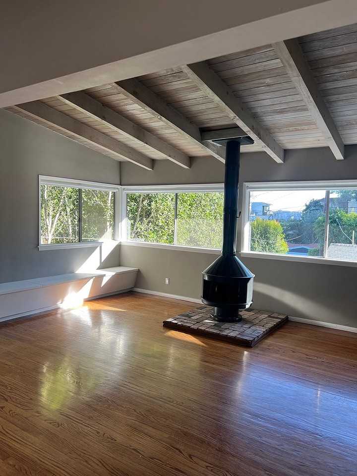 6119 Glen Alder St #1 - Photo 4 of 10