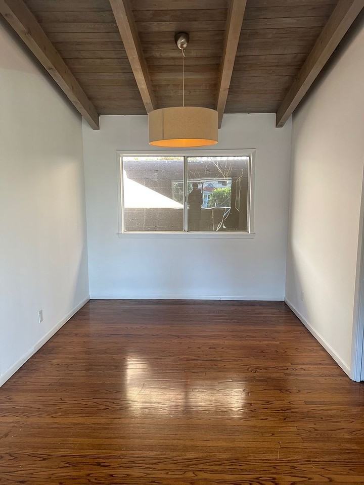 6119 Glen Alder St #1 - Photo 7 of 10