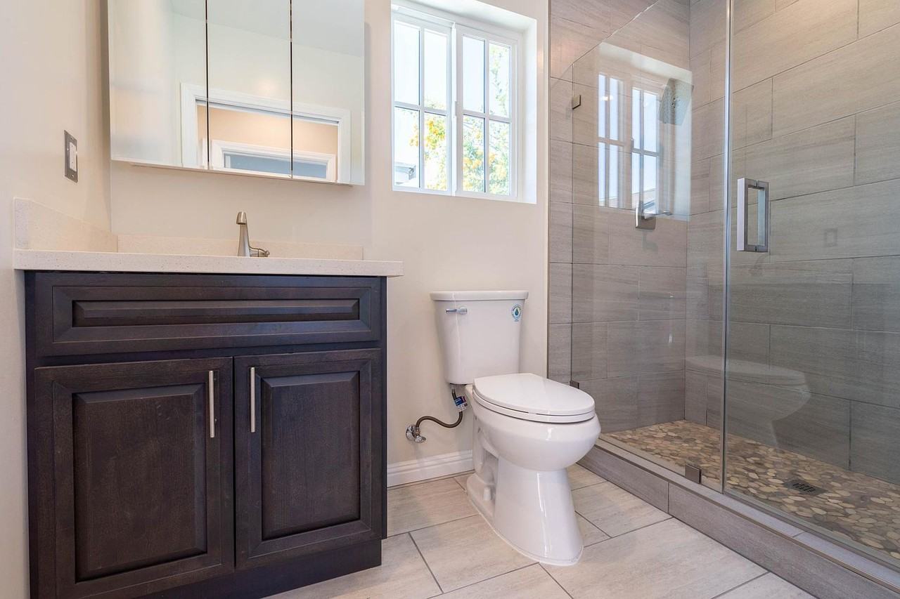 6262 Cahuenga Blvd #1 - Photo 6 of 10