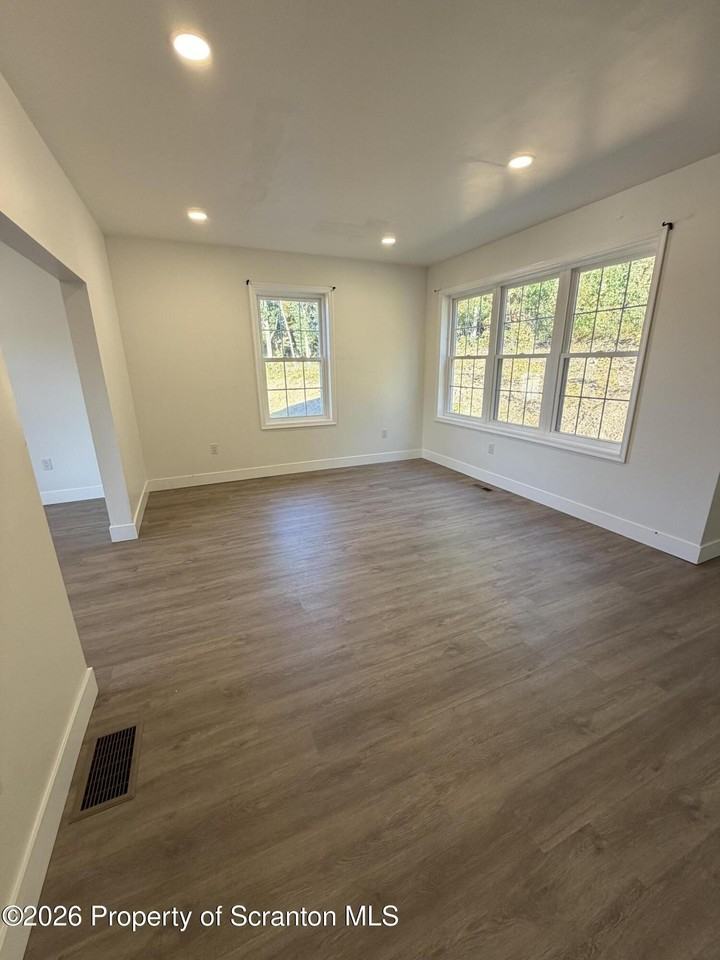 105 Black Walnut Dr - Photo 4 of 13