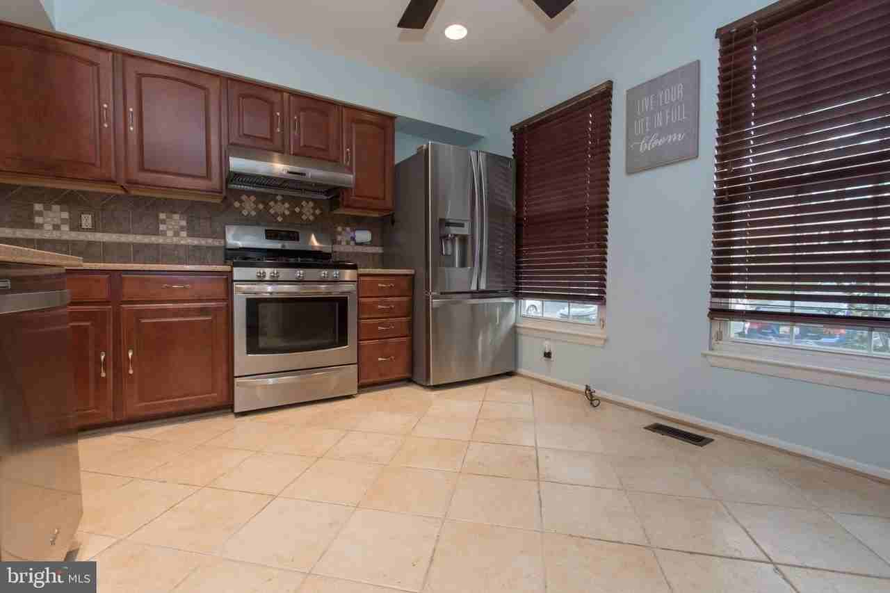 12 Cinzano Ct - Photo 4 of 40