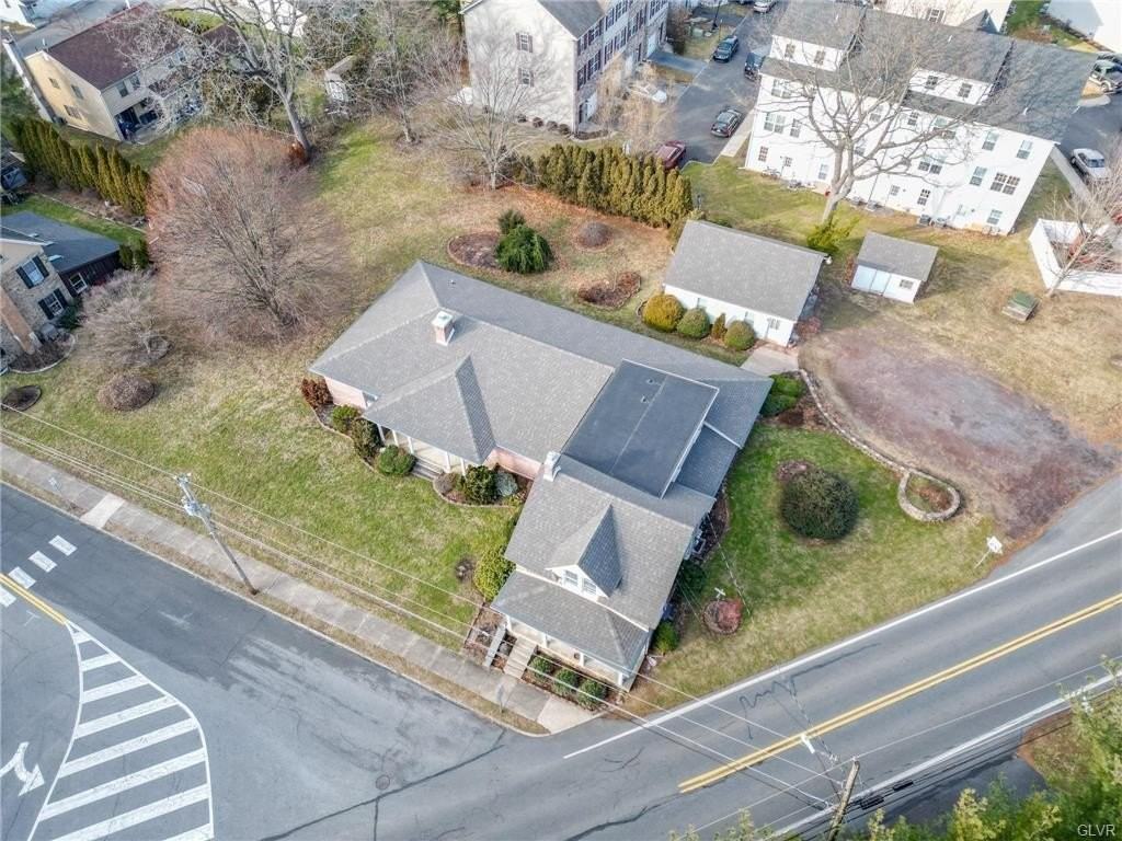 373 E High St - Photo 5 of 20