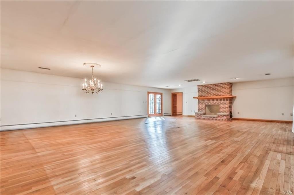 373 E High St - Photo 7 of 20