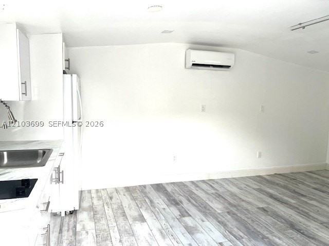 Sw 56th Ct #B - Photo 7 of 16