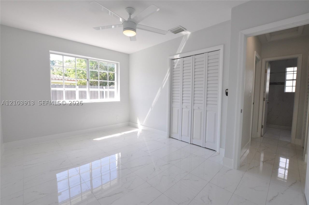 10504 Sw 77th Ct #10504 - Photo 7 of 15