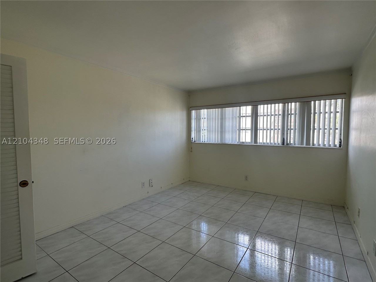 1460 Ne 169th St #211 - Photo 3 of 20