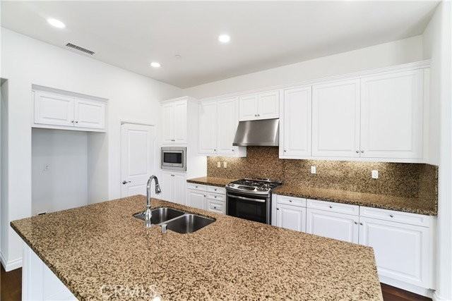 170 Cherrybrook Ln - Photo 2 of 8
