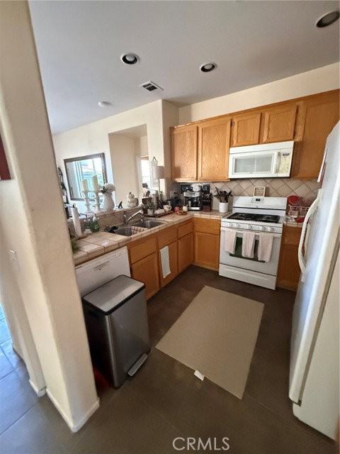 52 Trofello Ln - Photo 4 of 8