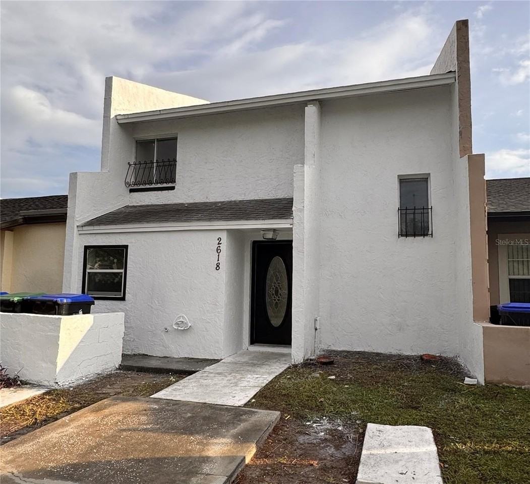 2618 Upsandown St - Photo 2 of 13