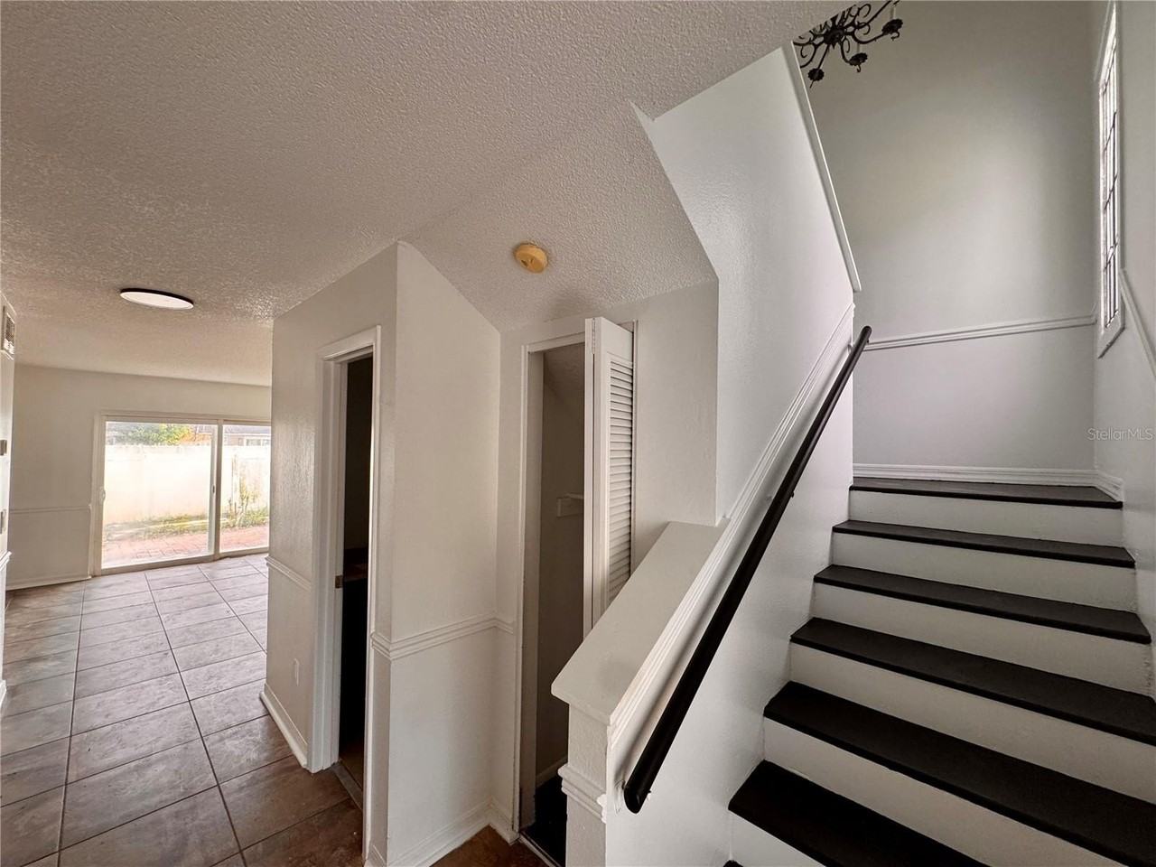2618 Upsandown St - Photo 3 of 13