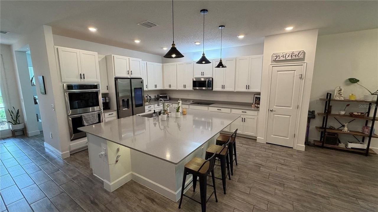 17896 Passionflower Cir - Photo 5 of 36