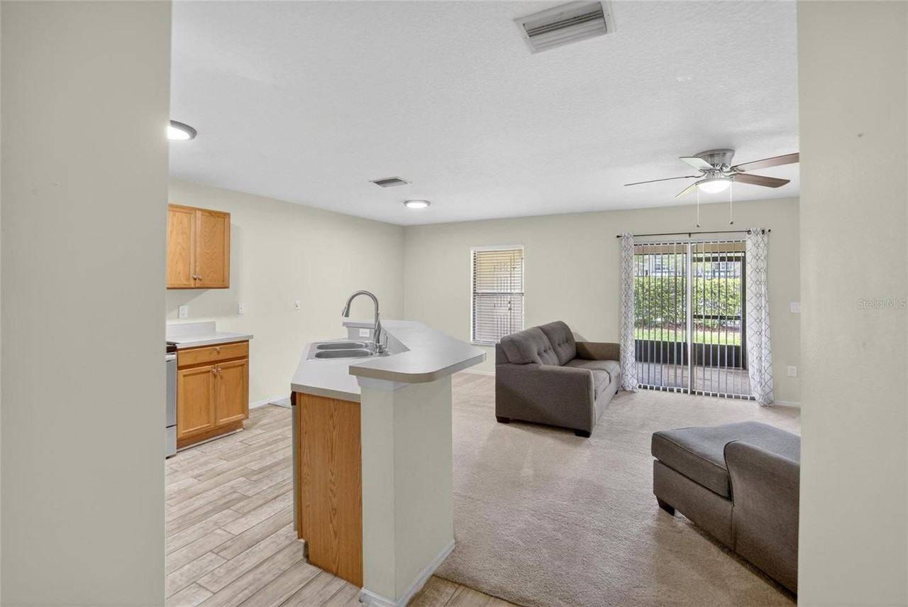 2605 Oleander Lakes Dr - Photo 6 of 50
