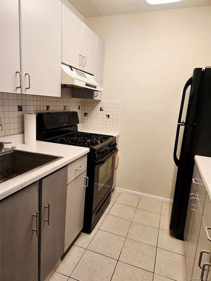 7 Boulder Ct #7 - Photo 5 of 27