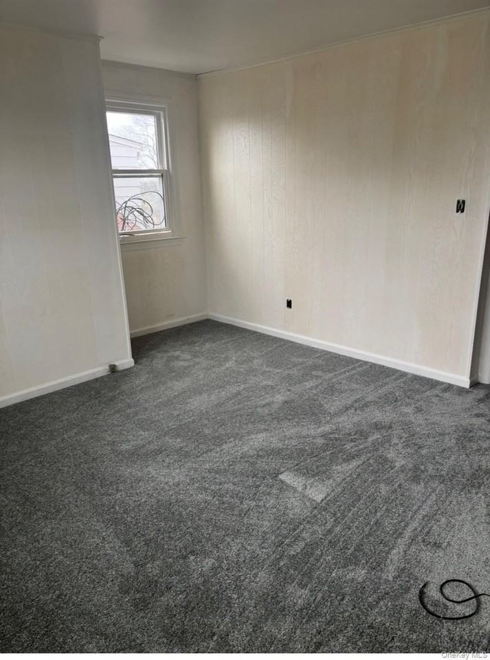 10 Rockland Ave - Photo 4 of 7