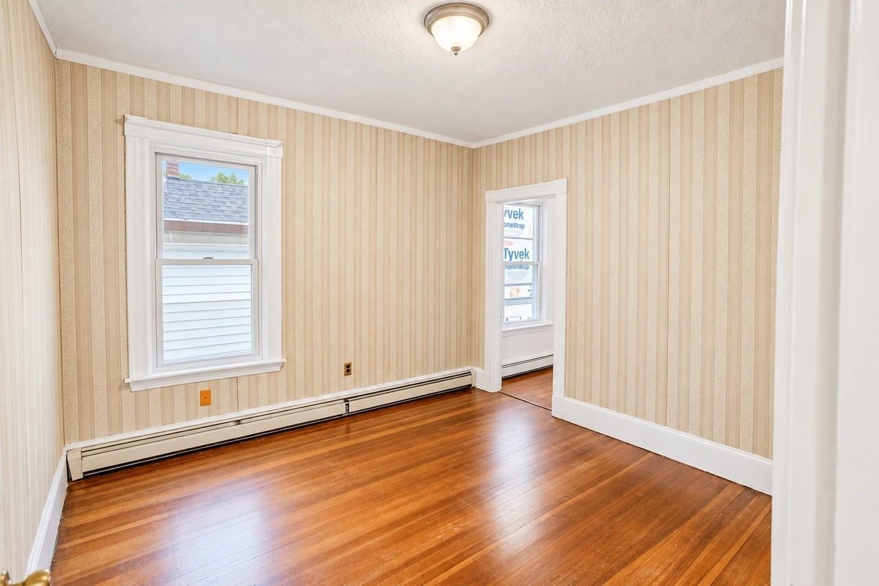 302 Columbia St #2 - Photo 7 of 9