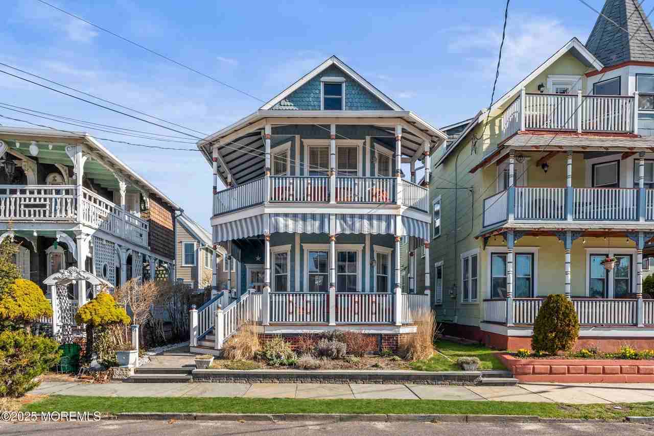 49 Franklin Ave - Photo 4 of 50