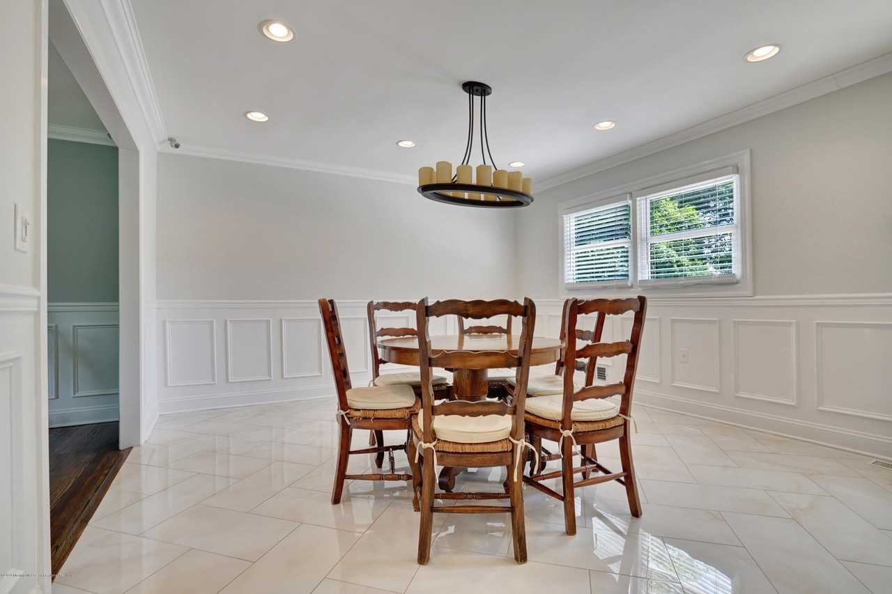 785 Norwood Ave - Photo 5 of 21