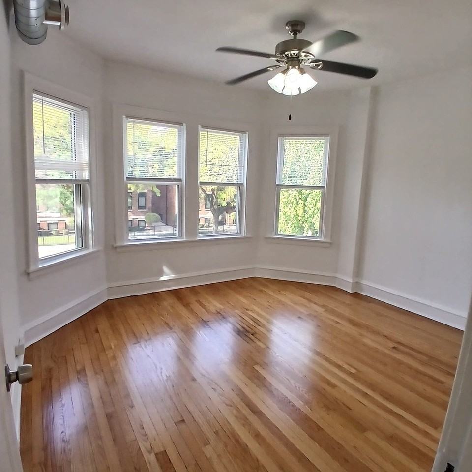 6452 W Dickens Ave #2W - Photo 3 of 14