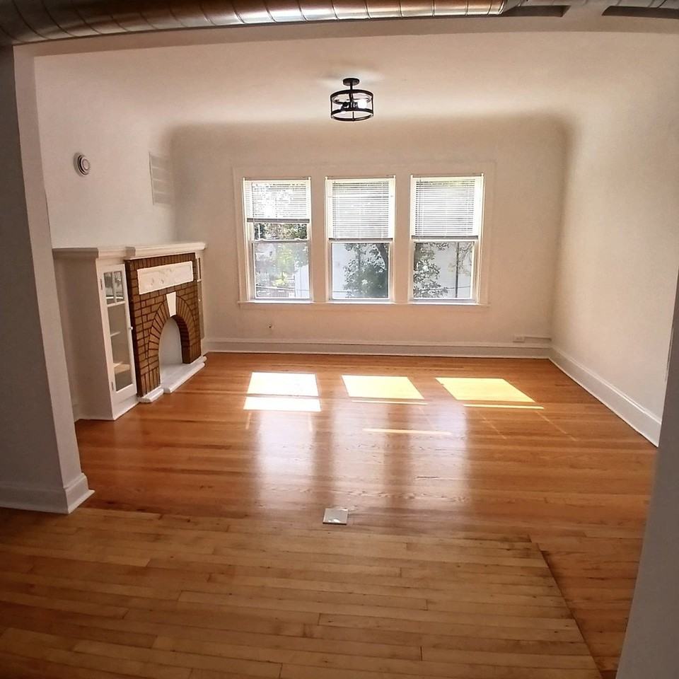 6452 W Dickens Ave #2W - Photo 4 of 14
