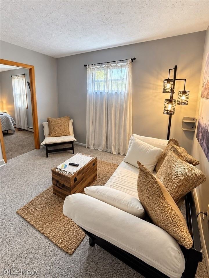 2048 Berger Ave - Photo 5 of 14