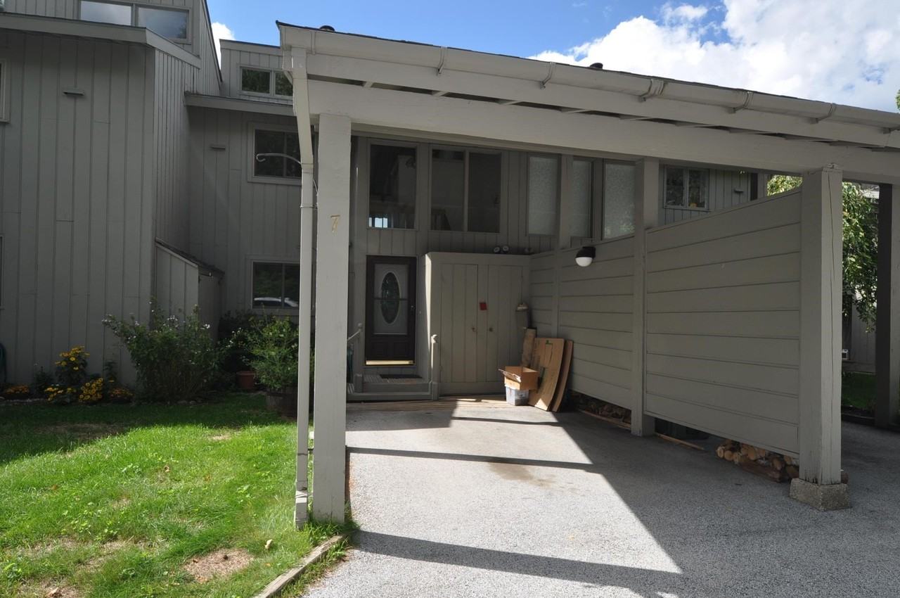 49 Vaughn Farm Rd - Photo 2 of 43