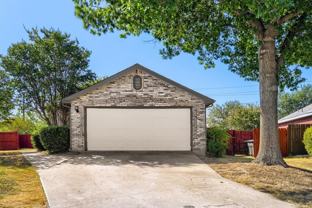 2202 Brookview Dr - Photo 1 of 1