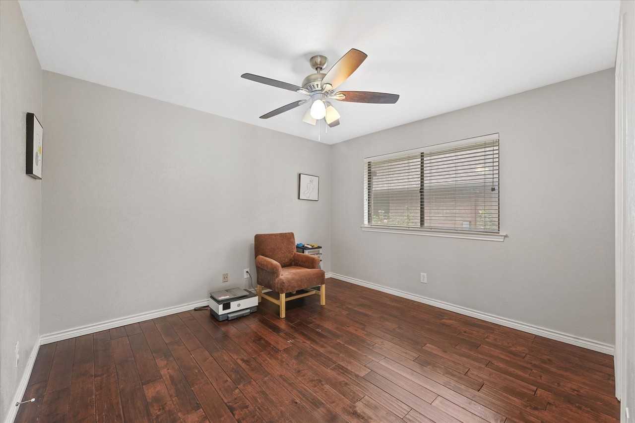 6620 Robin Willow Ct - Photo 5 of 20