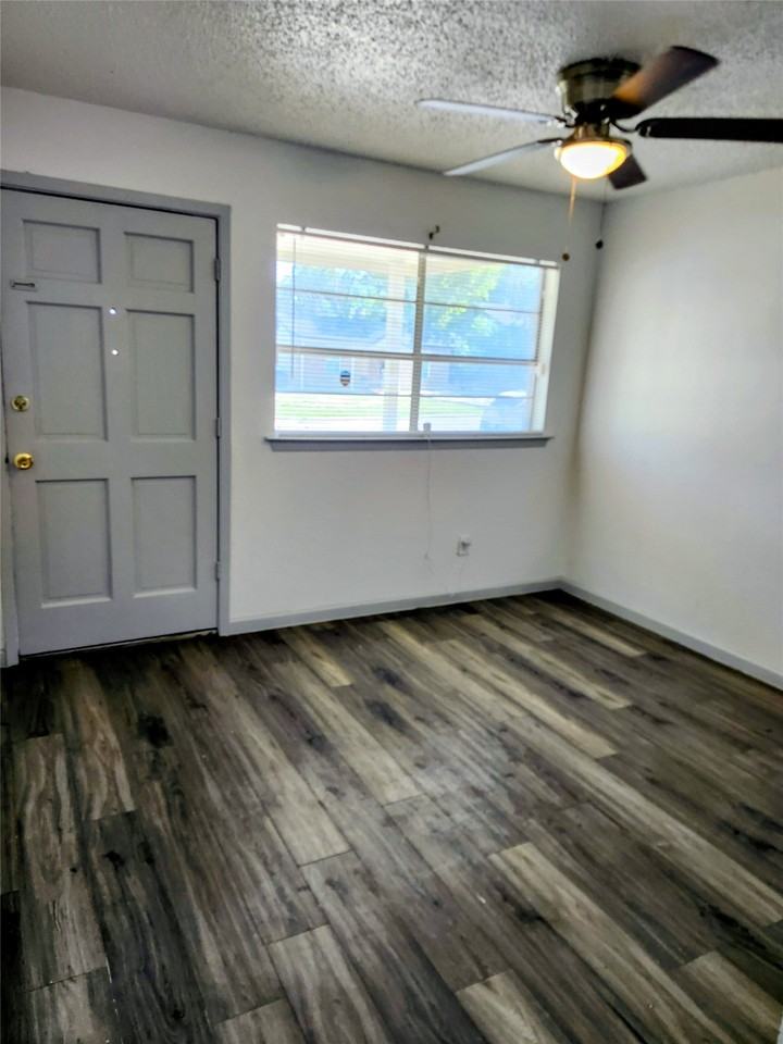3712 Saint Louis Ave - Photo 2 of 14