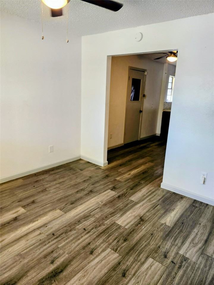 3712 Saint Louis Ave - Photo 3 of 14