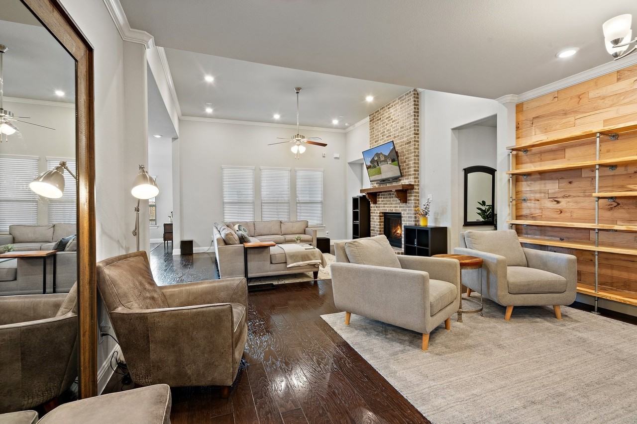 10912 Smithville Pl - Photo 2 of 21