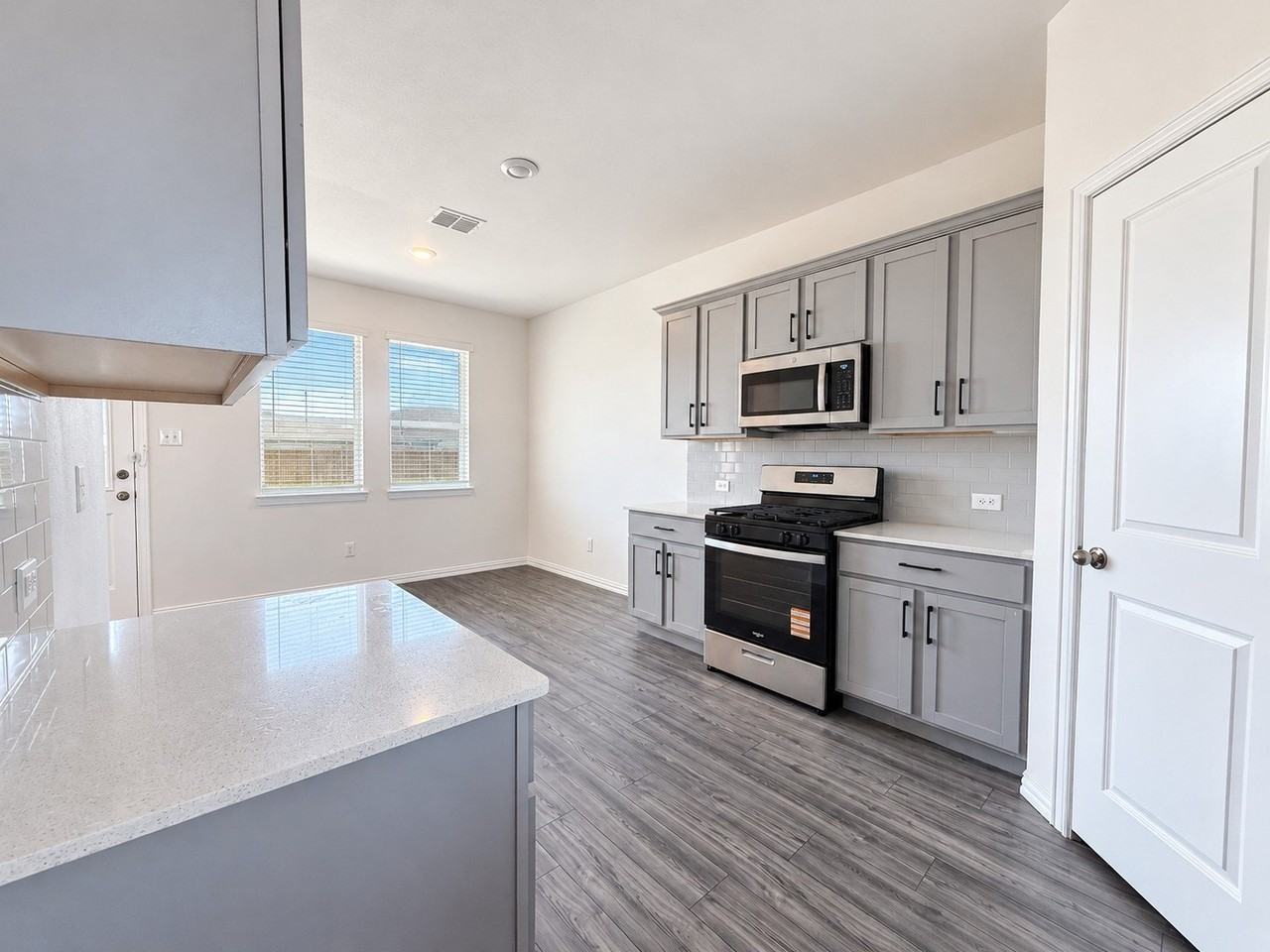 5608 Elwood Dr - Photo 6 of 22