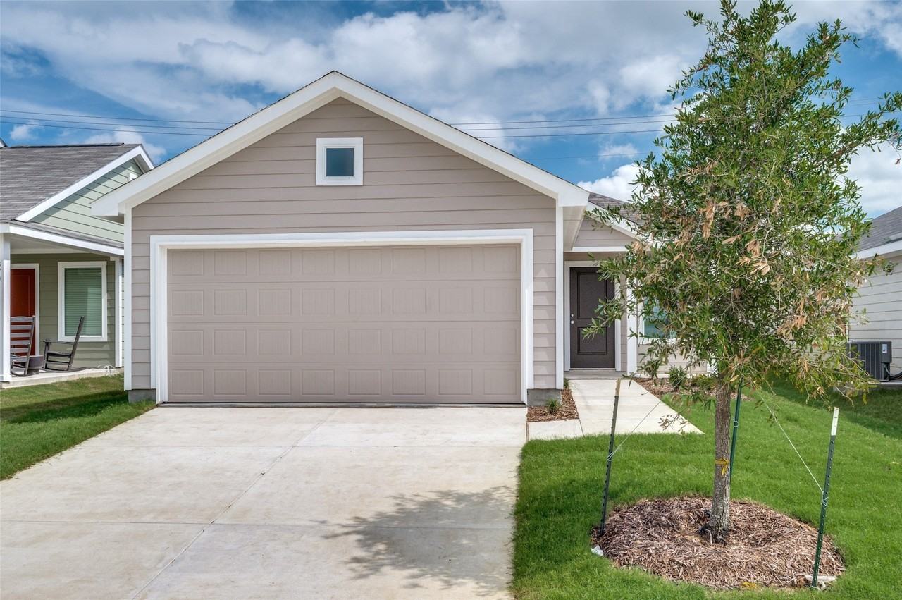 3700 Bluebird Ln - Photo 2 of 35