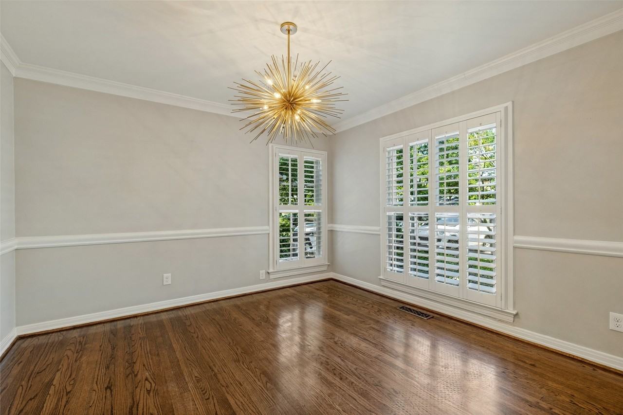 4329 Greenbrier Dr - Photo 4 of 12