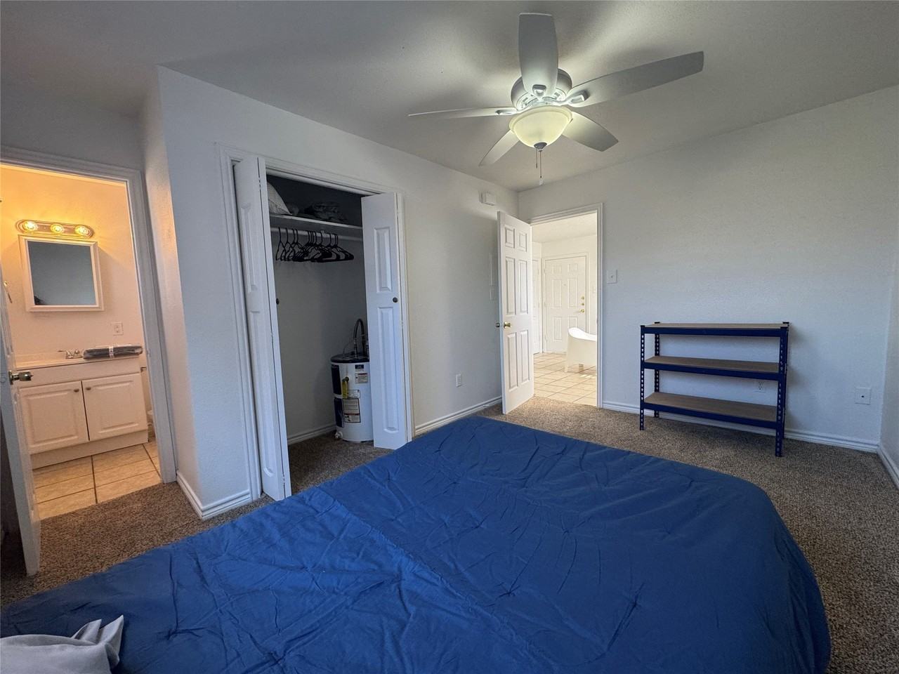 1415 Sewell St #19 - Photo 6 of 9