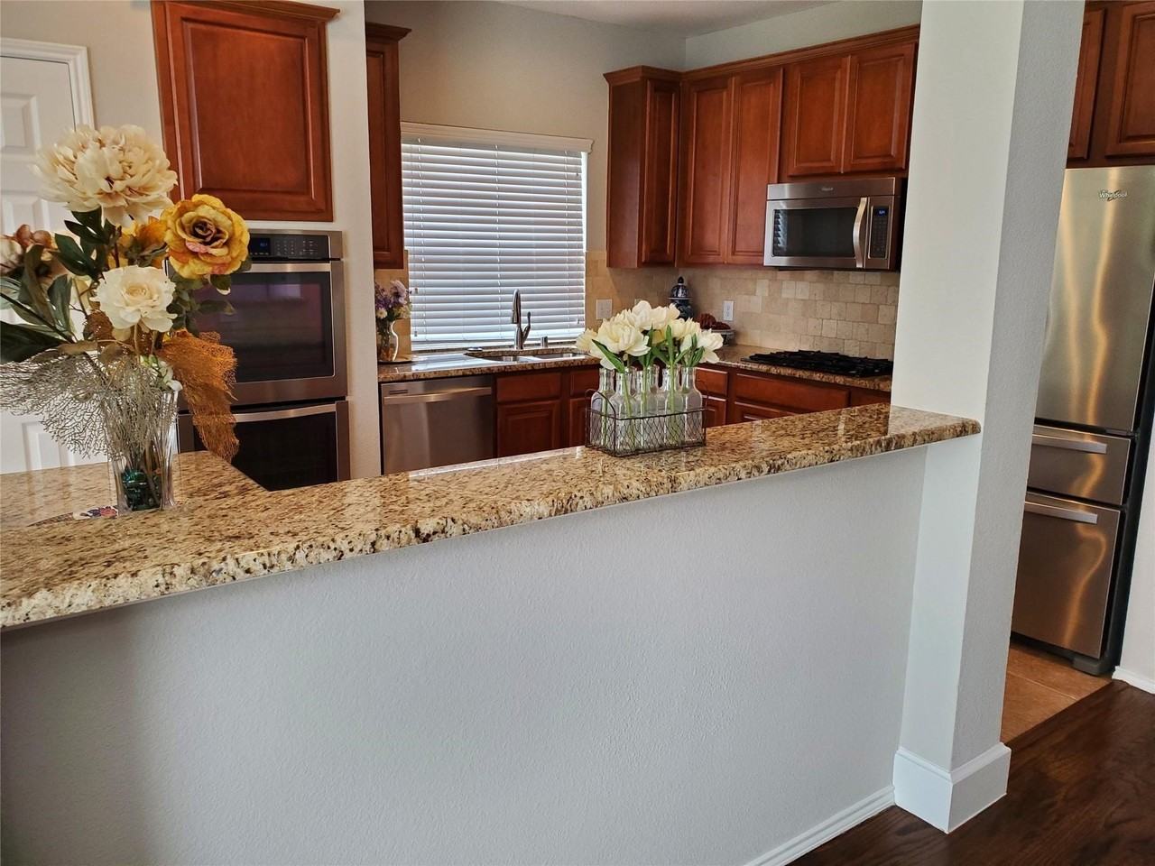 2077 Sleepy Hollow Trl - Photo 6 of 20
