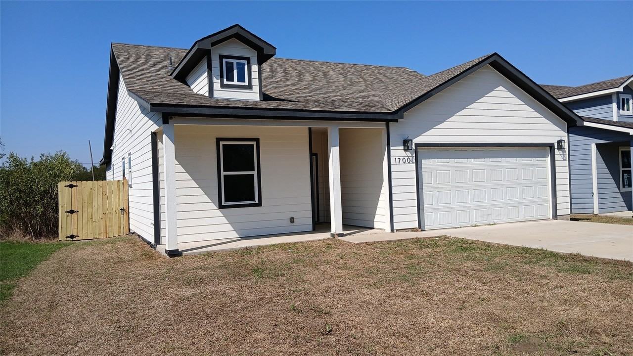 1700 E 10th Ave - Photo 2 of 24
