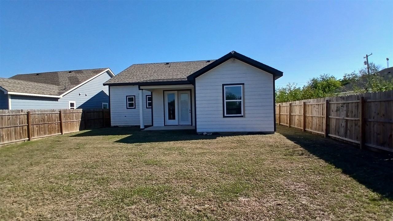1700 E 10th Ave - Photo 4 of 24