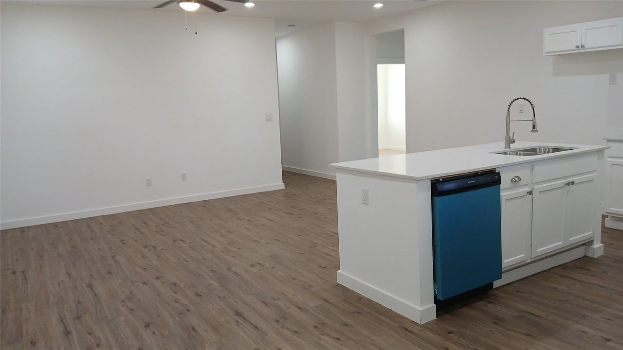 1704 E 10th Ave - Photo 7 of 25