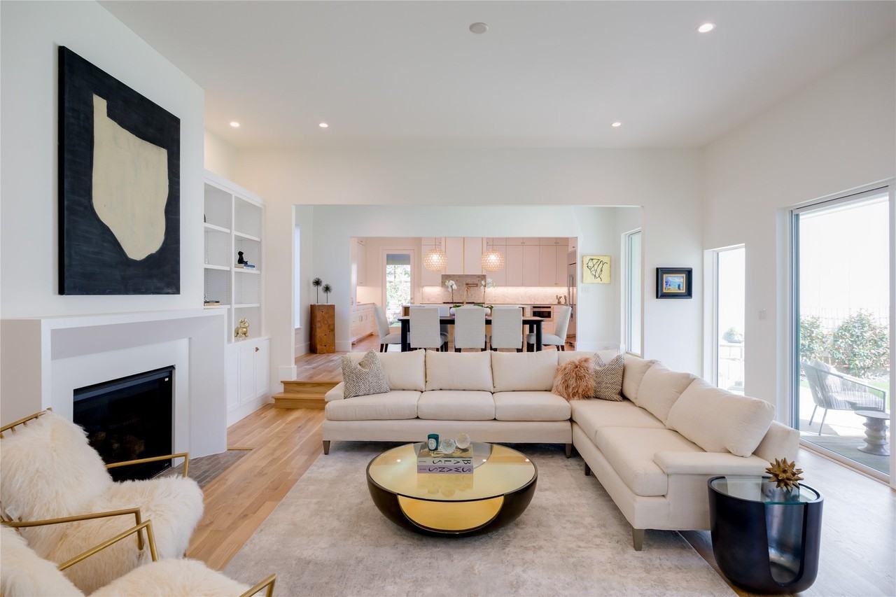 9315 Lenel Pl - Photo 4 of 26