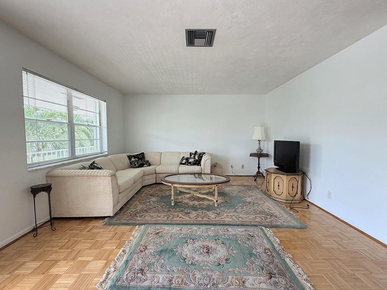 500 1st Ave S #203 - Photo 4 of 10