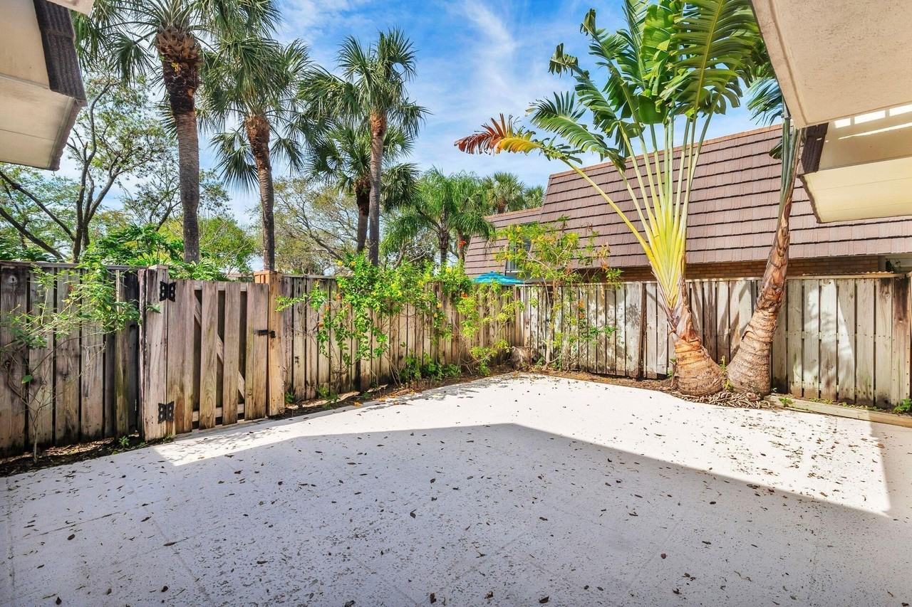 1419 14th Ct - Photo 4 of 25