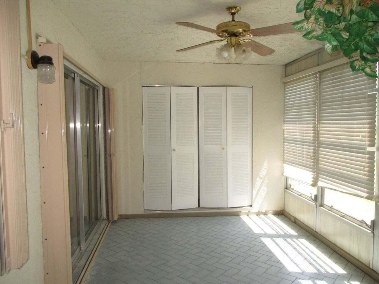 194 Lake Susan Ln - Photo 4 of 35