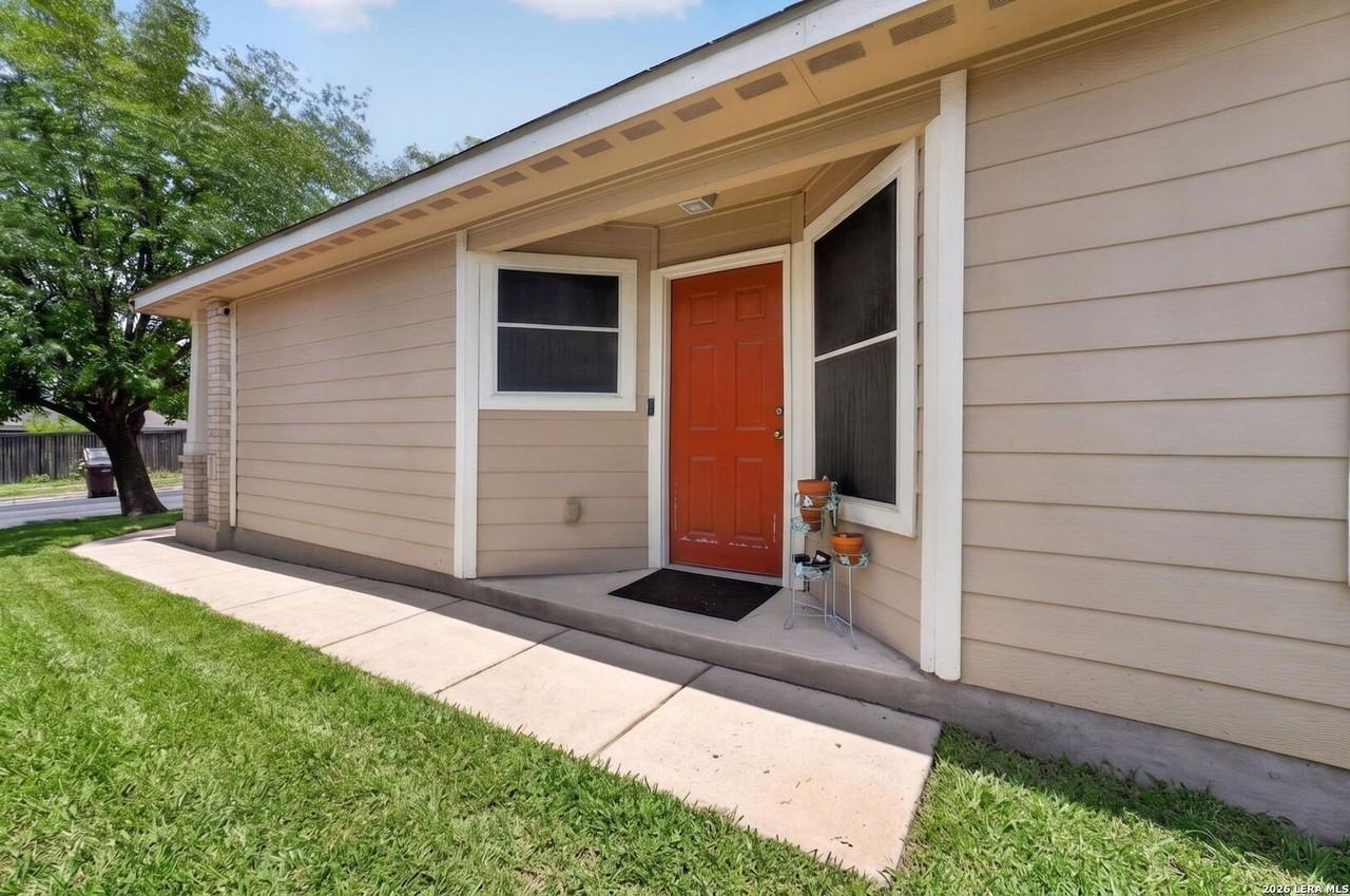 6238 Parsley Hl - Photo 5 of 30