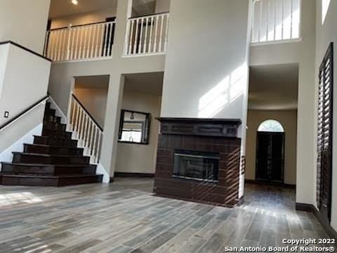 223 Willowbluff Dr - Photo 4 of 23