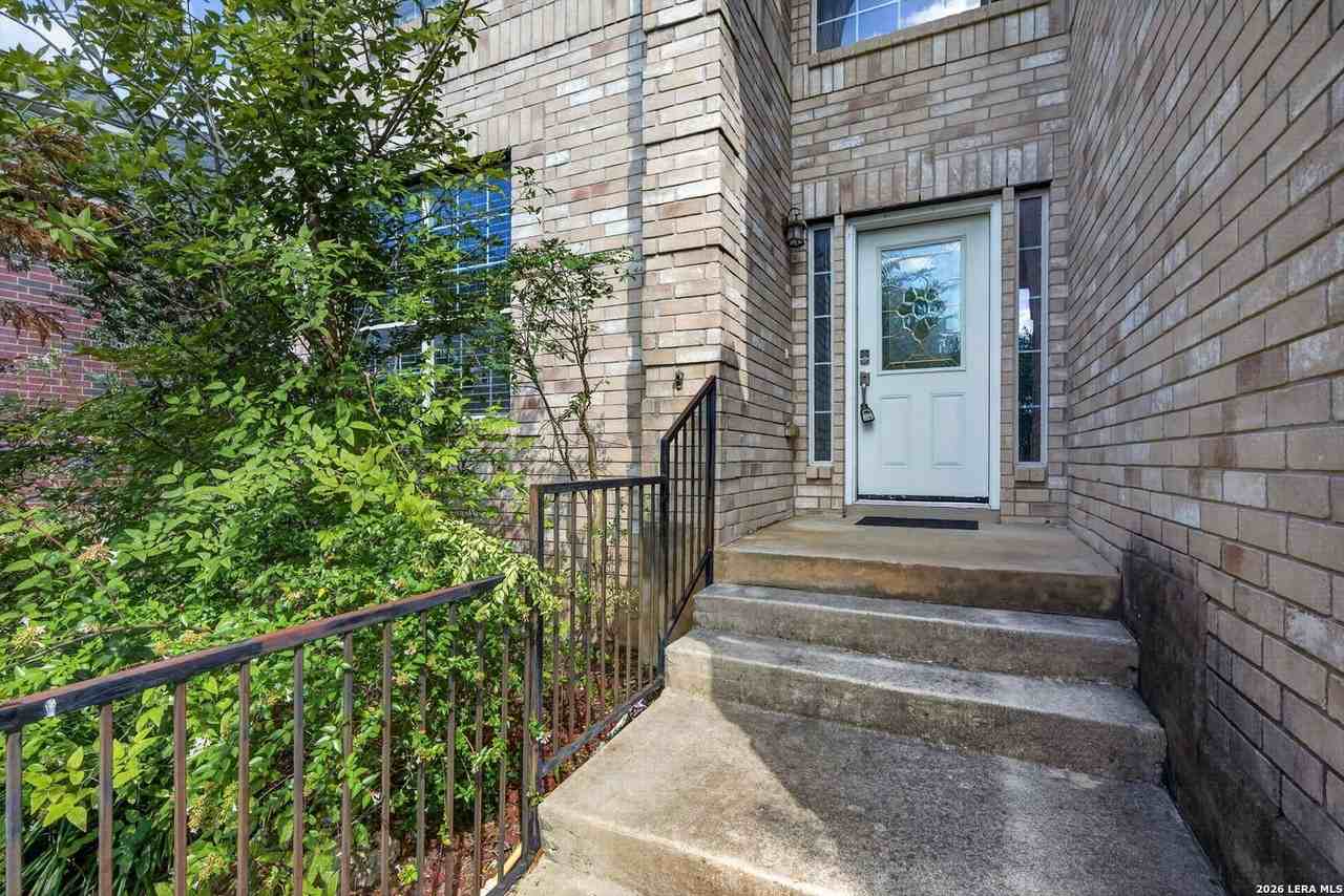 20614 Cliff Park - Photo 4 of 33