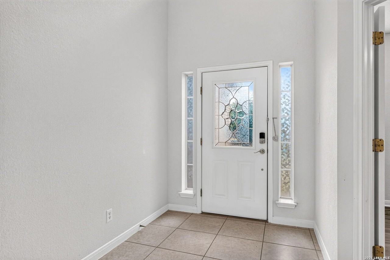 20614 Cliff Park - Photo 5 of 33