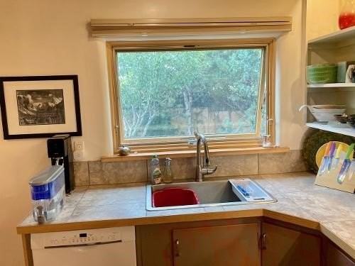 2039 Kiva Rd - Photo 5 of 14