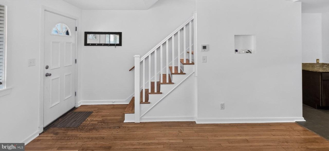 1400 Berry St - Photo 7 of 29