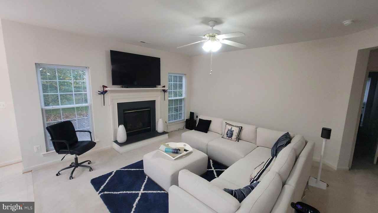 129 Encore Ct - Photo 3 of 36