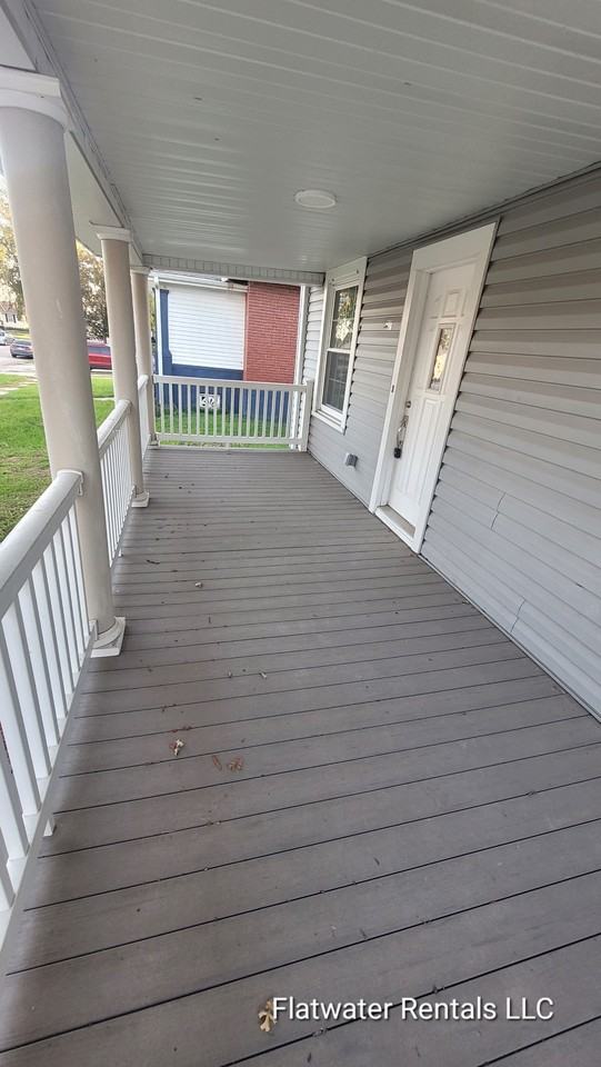 810 S 9th St - Photo 5 of 22